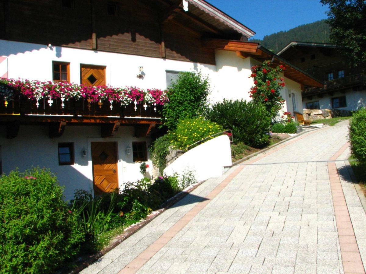 Appartement Lotte Familie Gruenberger Brixen im Thale Exterior photo